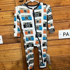Kickee Pants NWT ‘Moms Camera’ Print Footless Zippy Bamboo 12-18 Months